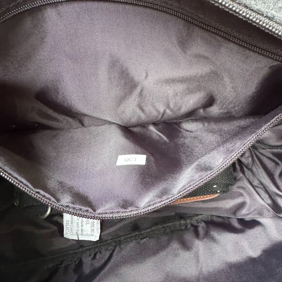 Urban Edge Wool & Leather Weekender Bag - Picture 9 of 11